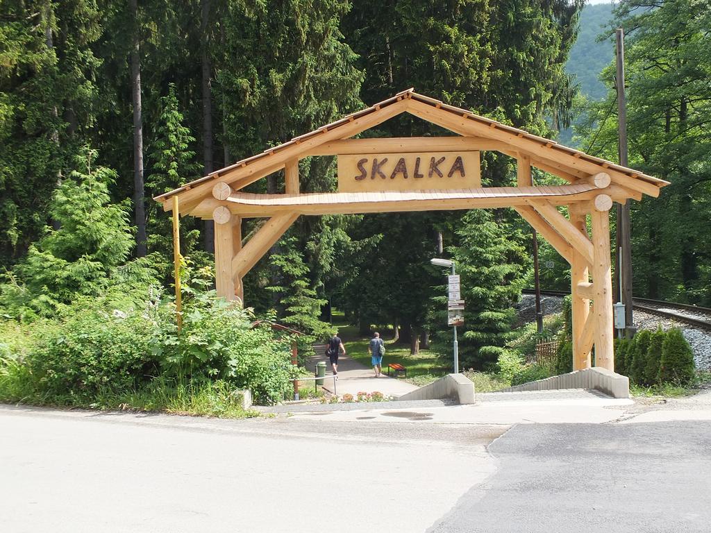 Hotel Skalka Rajecke Teplice Exterior photo